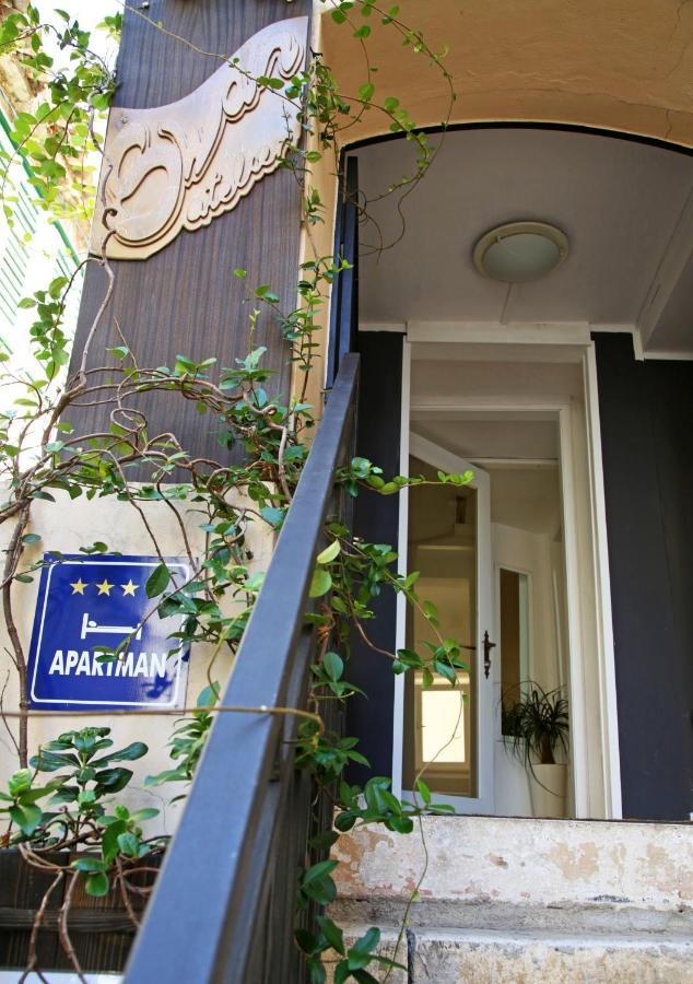 Swan City Apartment & Room ชิเบนิก ภายนอก รูปภาพ