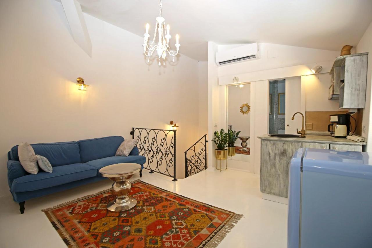 Swan City Apartment & Room ชิเบนิก ภายนอก รูปภาพ
